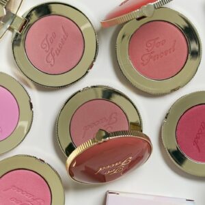 Too Faced - Cloud Crush Blurring Powder Blush 5.0g