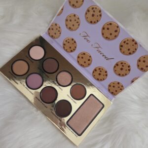 Too Faced Chocolate Chip Cookie Eyeshadow & Highlighter Palette – Limited Edition Holiday Collection