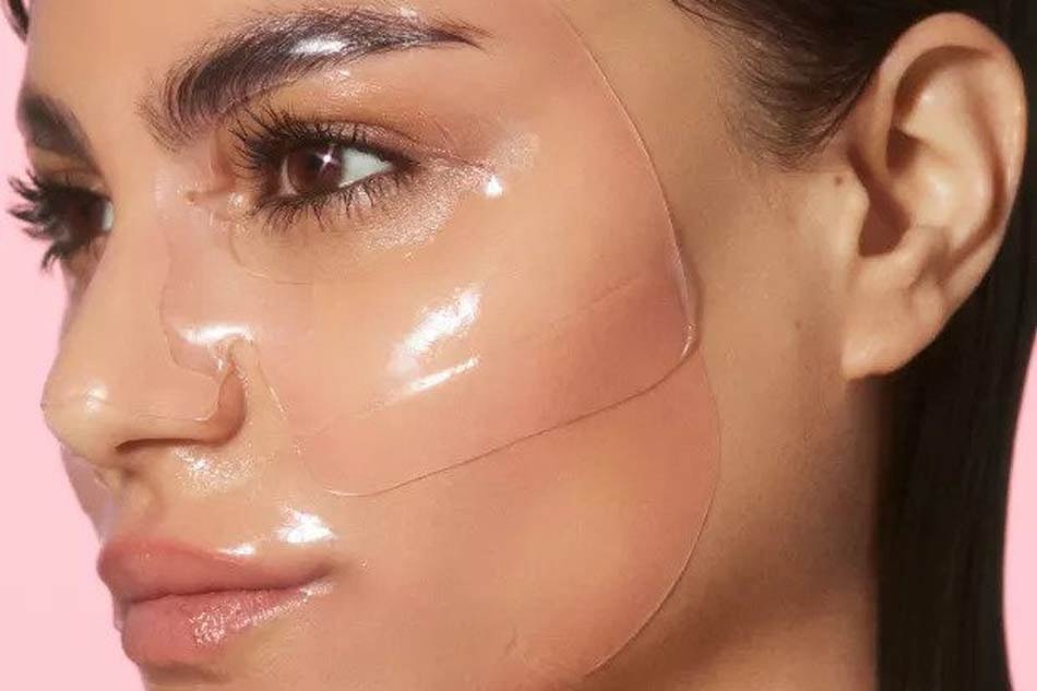 Glow Recipe 
Watermelon Glow Hydrating & Soothing Jelly Sheet Mask 33g - Image 2